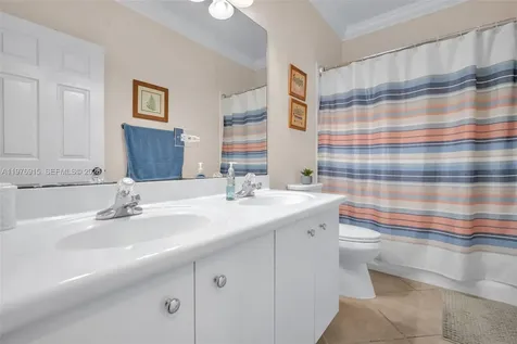 1435 Cardinal Way Weston FL 33327