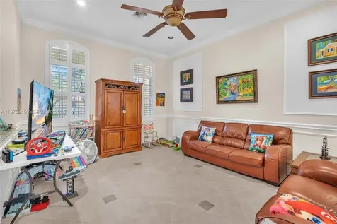 1435 Cardinal Way Weston FL 33327