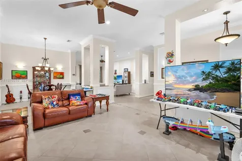 1435 Cardinal Way Weston FL 33327