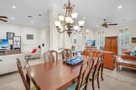 1435 Cardinal Way Weston FL 33327
