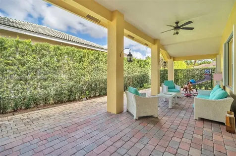 1435 Cardinal Way Weston FL 33327