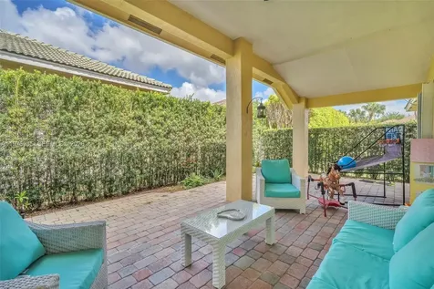 1435 Cardinal Way Weston FL 33327