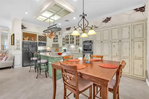 1435 Cardinal Way Weston FL 33327