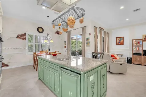 1435 Cardinal Way Weston FL 33327