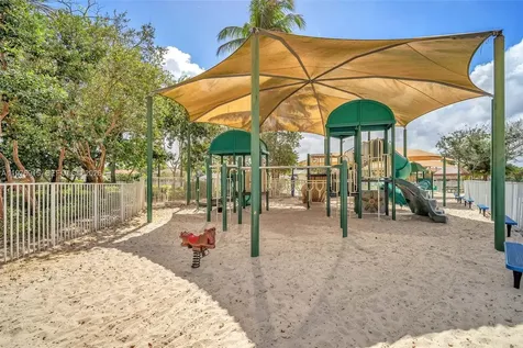 1435 Cardinal Way Weston FL 33327