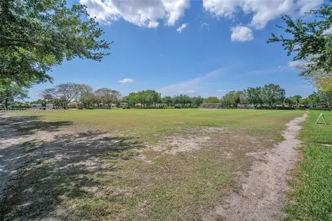 1435 Cardinal Way Weston FL 33327