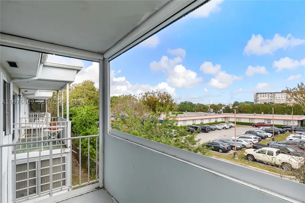 1400 N Tallwood Avenue Hollywood FL 33021