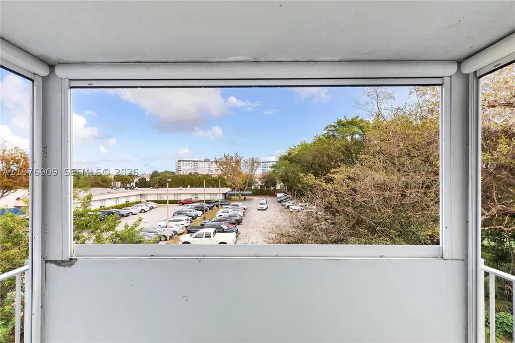 1400 N Tallwood Avenue Hollywood FL 33021