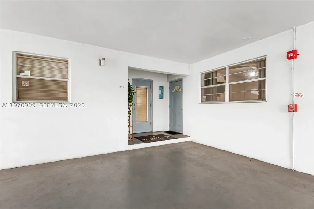 1400 N Tallwood Avenue Hollywood FL 33021