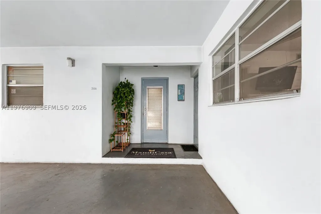 1400 N Tallwood Avenue Hollywood FL 33021