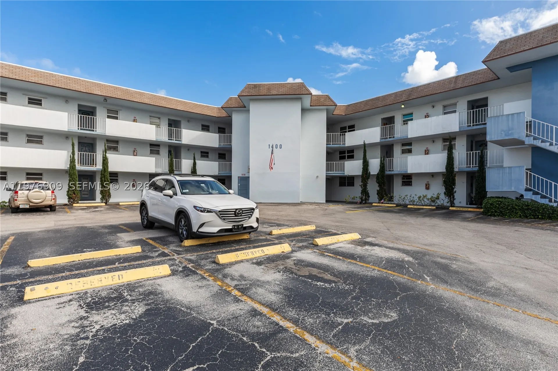 1400 N Tallwood Avenue Hollywood FL 33021