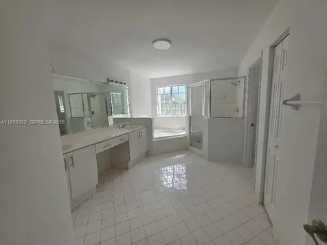 11525 NW 71st Street Doral FL 33178