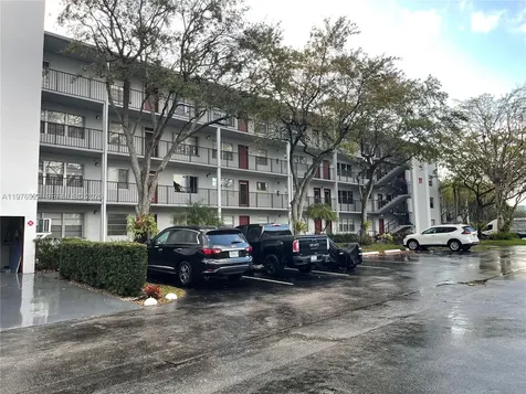 1301 SW 134th Way Pembroke Pines FL 33027