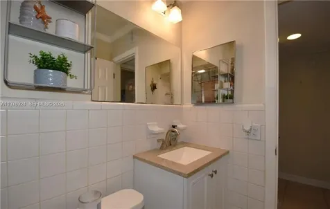 3050 NE 5th Terrace Wilton Manors FL 33334