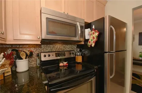 3050 NE 5th Terrace Wilton Manors FL 33334