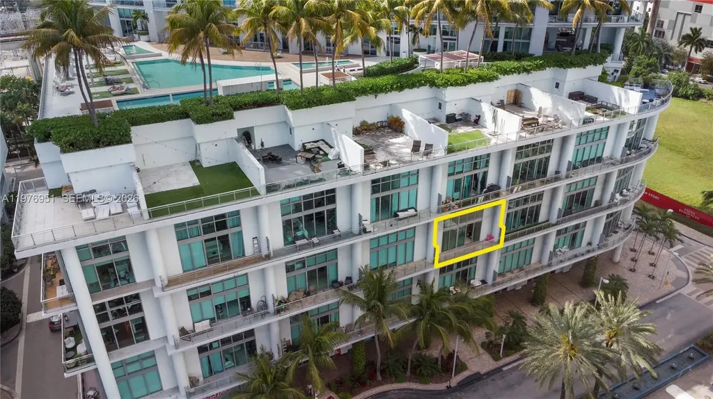 90 SW 3rd Street Miami FL 33130