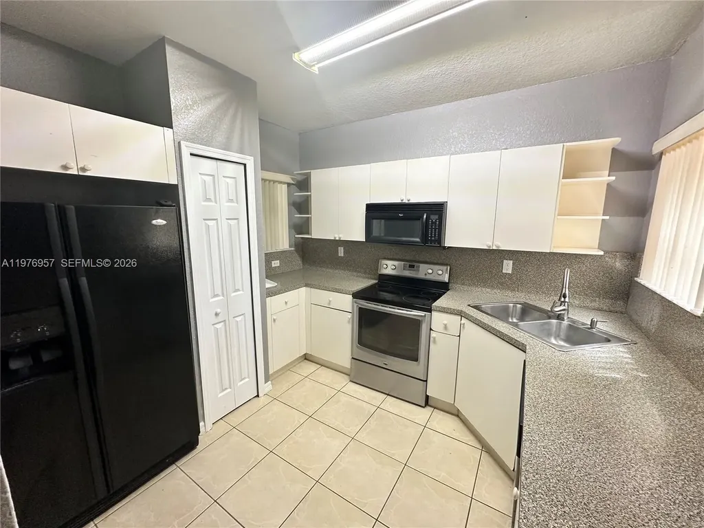 687 SW 10th Street Florida City FL 33034