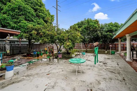 1385 NE 130th Street North Miami FL 33161