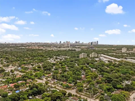 1385 NE 130th Street North Miami FL 33161
