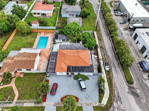 1385 NE 130th Street North Miami FL 33161