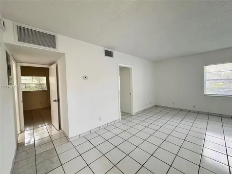 4140 Woodside Drive Coral Springs FL 33065