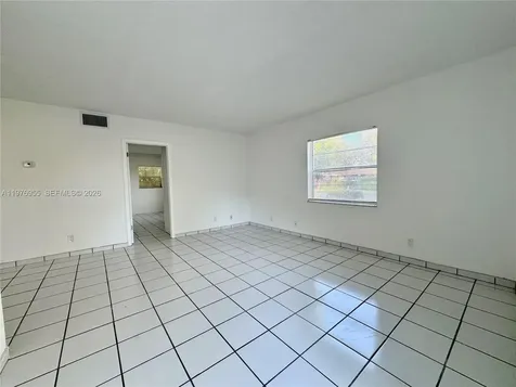 4140 Woodside Drive Coral Springs FL 33065
