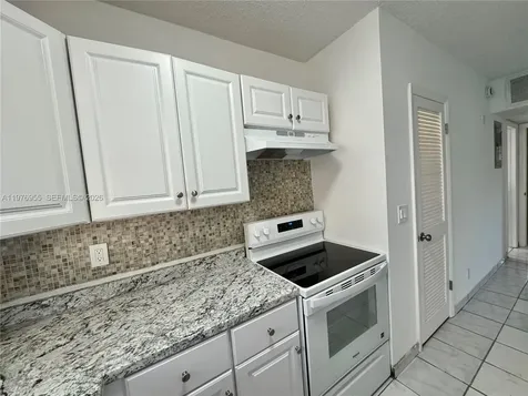 4140 Woodside Drive Coral Springs FL 33065