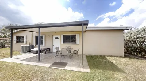705 NW 8th Avenue Florida City FL 33034