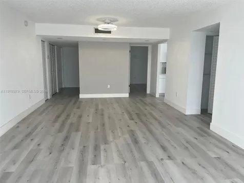 8530 Byron Avenue Miami Beach FL 33141