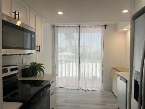 8530 Byron Avenue Miami Beach FL 33141