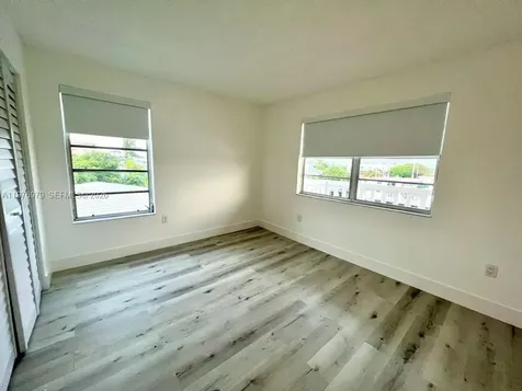8530 Byron Avenue Miami Beach FL 33141