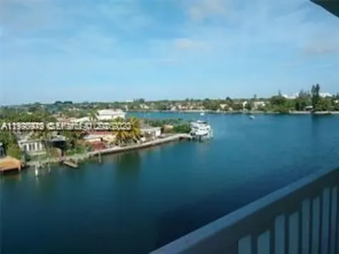 8530 Byron Avenue Miami Beach FL 33141