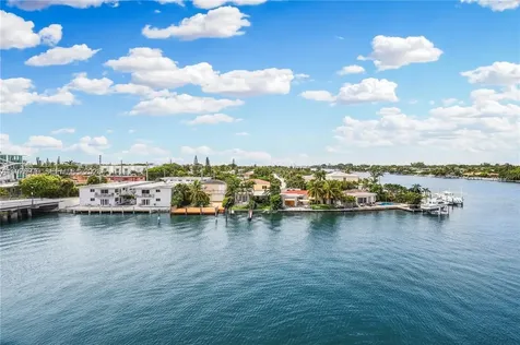 8530 Byron Avenue Miami Beach FL 33141