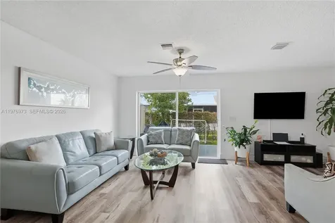4765 SW 14th Street Deerfield Beach FL 33442