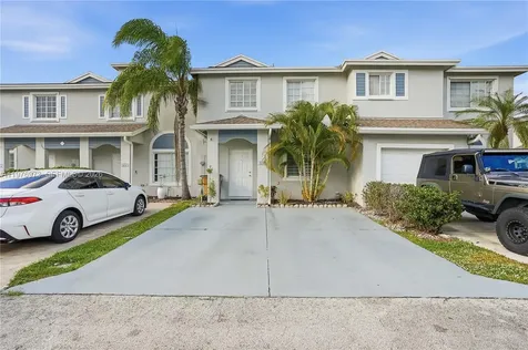 4765 SW 14th Street Deerfield Beach FL 33442