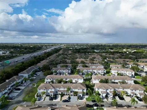 4765 SW 14th Street Deerfield Beach FL 33442