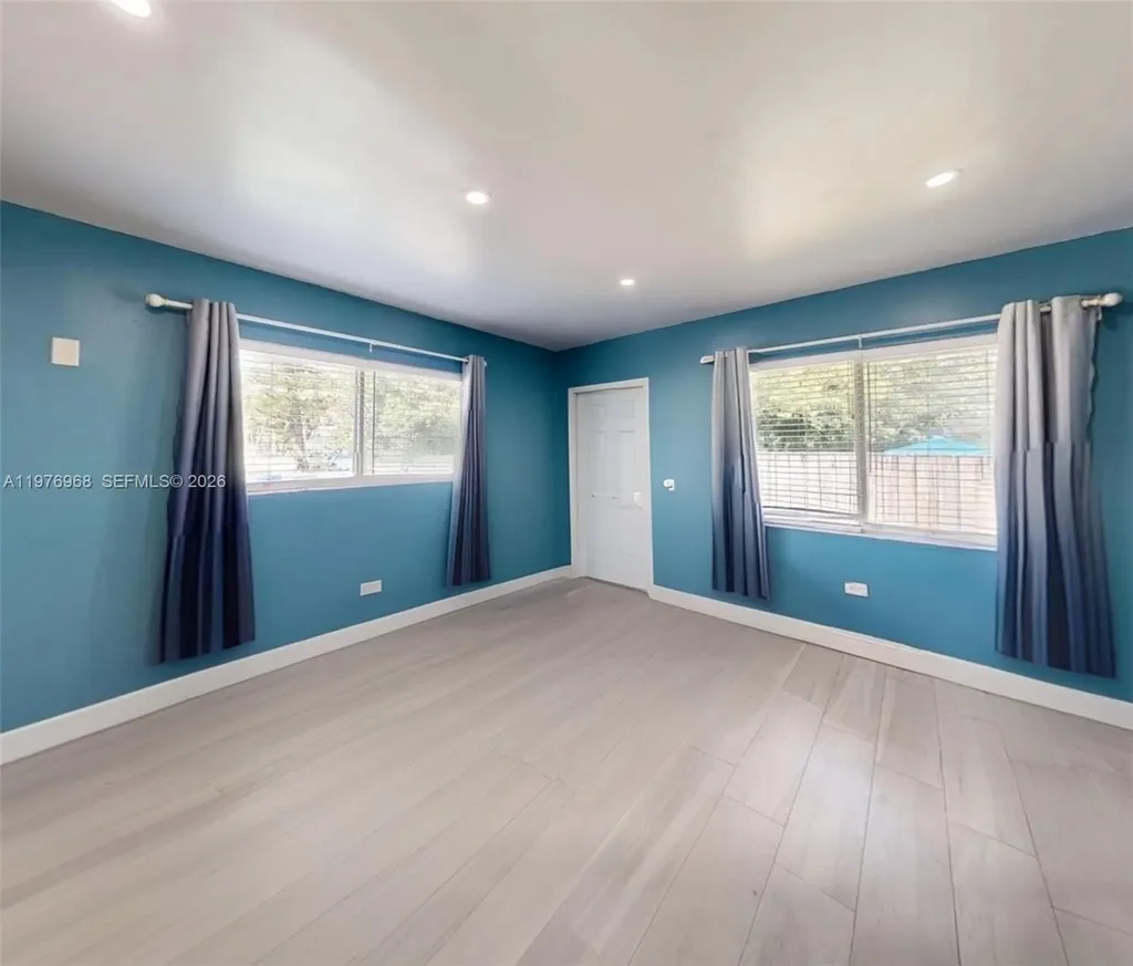 2411 Thomas Street Hollywood FL 33020