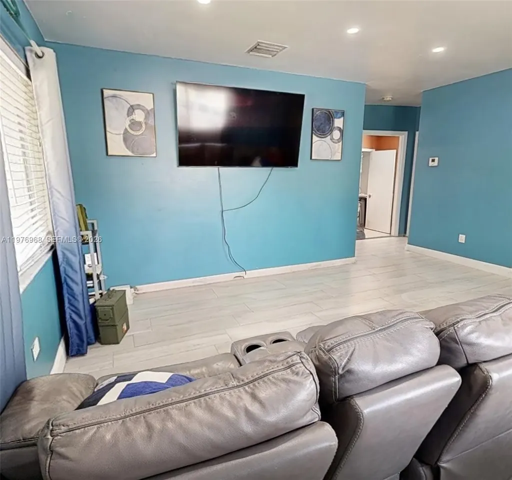 2411 Thomas Street Hollywood FL 33020