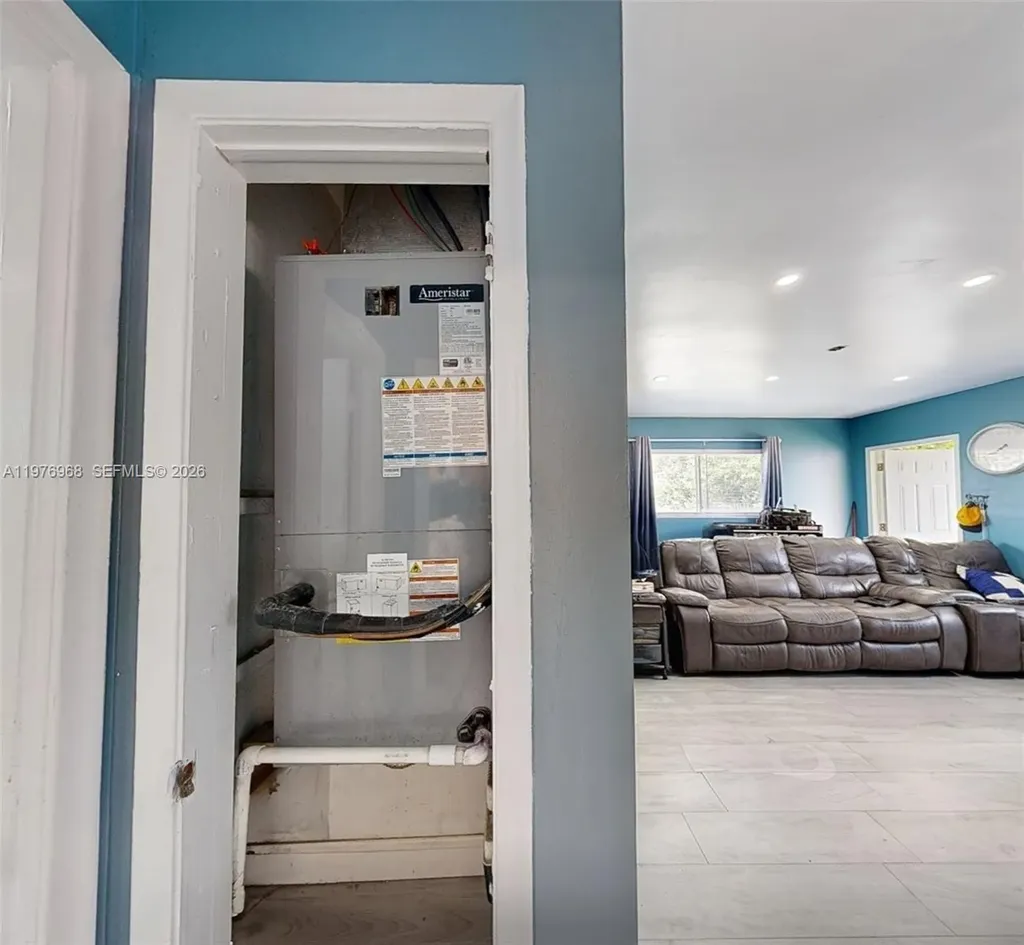 2411 Thomas Street Hollywood FL 33020