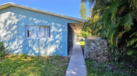 2411 Thomas Street Hollywood FL 33020