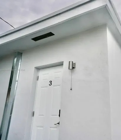 1647 NW 29th Avenue Miami FL 33125