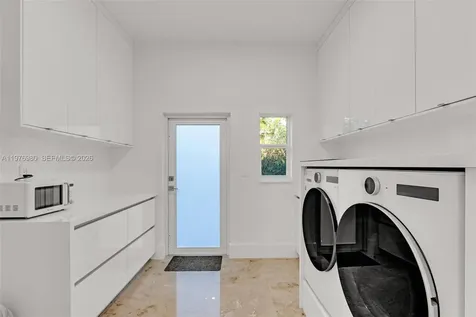 6290 SW 130th Terrace Pinecrest FL 33156