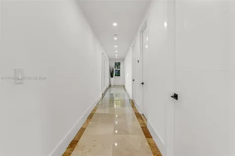 6290 SW 130th Terrace Pinecrest FL 33156