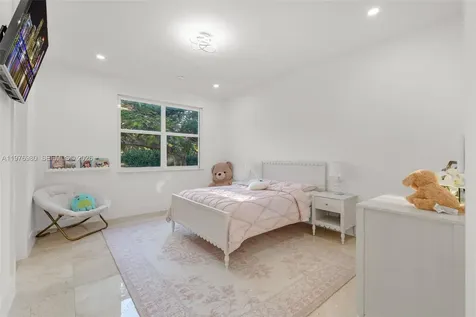 6290 SW 130th Terrace Pinecrest FL 33156