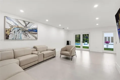 6290 SW 130th Terrace Pinecrest FL 33156