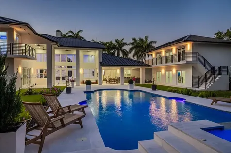 6290 SW 130th Terrace Pinecrest FL 33156