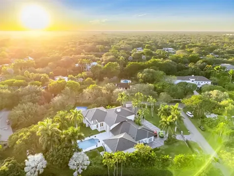 6290 SW 130th Terrace Pinecrest FL 33156