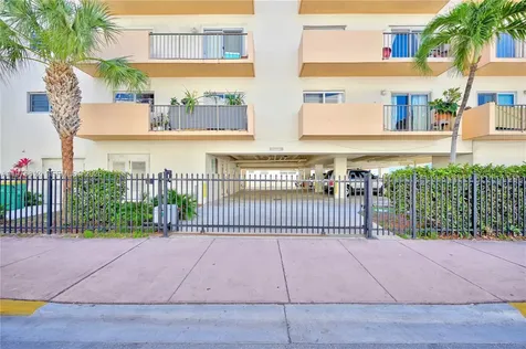 1150 Collins Avenue Miami Beach FL 33139