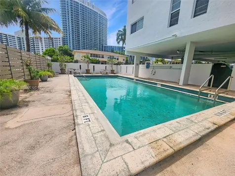 1455 West Avenue Miami Beach FL 33139