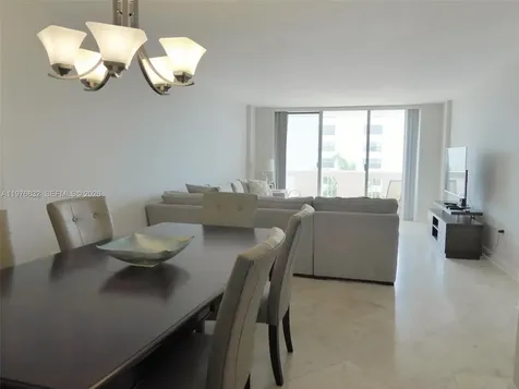 800 West Avenue Miami Beach FL 33139